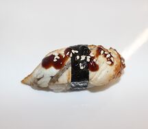 Суши с угрем