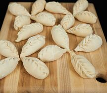 Дамплинги со свининой и креветками