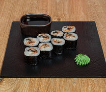 Ролл с угрём