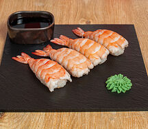 Суши с тигровой креветкой