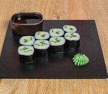 Ролл с огурцом