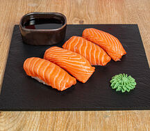 Суши с лососем гриль