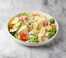 Салат Цезарь с куриным филе