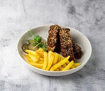 Свиные ребра барбекю с картофелем фри