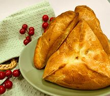 Пирожок с картофелем и курицей