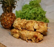 Курица с ананасами