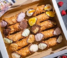 Набор пирожных Cannoli Bar