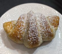 Круассан с шоколадом