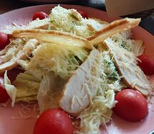 Цезарь с курицей