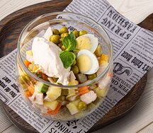 Оливье с куриной грудкой