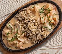 Фрикасе с креветками и кальмаром