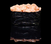 Гункан с окунем спайси