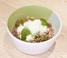 Гречка с яйцом пашот и пармезаном