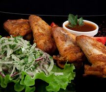 Куриные крылышки на углях