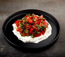 Томаты со страчателлой