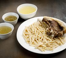 Галушки с отварной говядиной