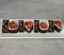 Овощной ролл в форме треугольника