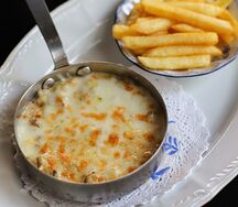 Жюльен из лесных грибов с маслом белого трюфеля