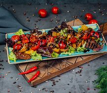 Теплый салат с телячьей вырезкой