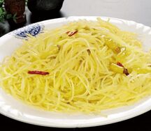 Картофель с желтым острым перцем 
