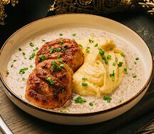 Домашние котлеты с картофельным пюре