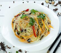 Салат по-пекински с фунчозой