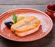 Стейк из семги жареный