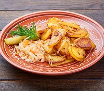 Картофель, жаренный с луком