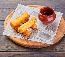 Сырные палочки жареные