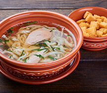 Суп-лапша на наваристом курином бульоне