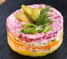 Маринованный огурчик под шубой