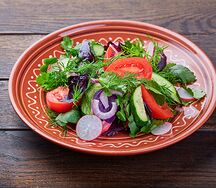 Фирменный салат Огород