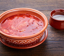 Борщ красный со сметаной постный