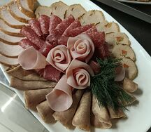 Мясная тарелка
