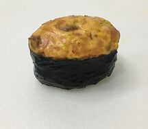 Острый гункан с лососем