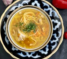 Суп куриный с домашней лапшой