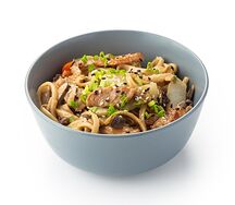 Удон с курицей в сливочном соусе