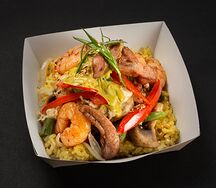 С курицей, креветкой и карри