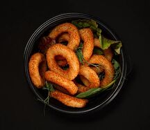 Луковые кольца в панировке