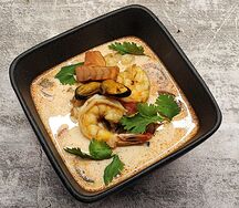 Том ям с морепродуктами