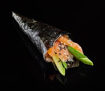 Рожок с лососем