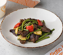 Тёплый салат с мраморной говядиной