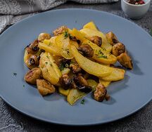 Картофель жаренный с грибами