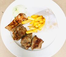 Шашлык из свинины мякоти и картофель фри