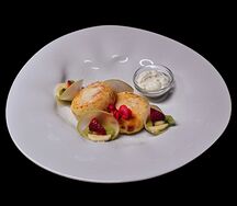 Сырники классические со сметаной