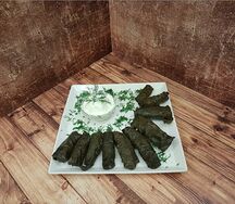 Долма из винoградных листьев