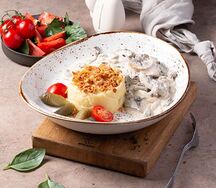 Бефстроганов с пюре