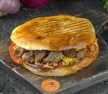 Шаурма сырная с говядиной 