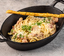 Карбонара с беконом и пармезаном