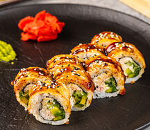 Филадельфия с угрем и снежным крабом